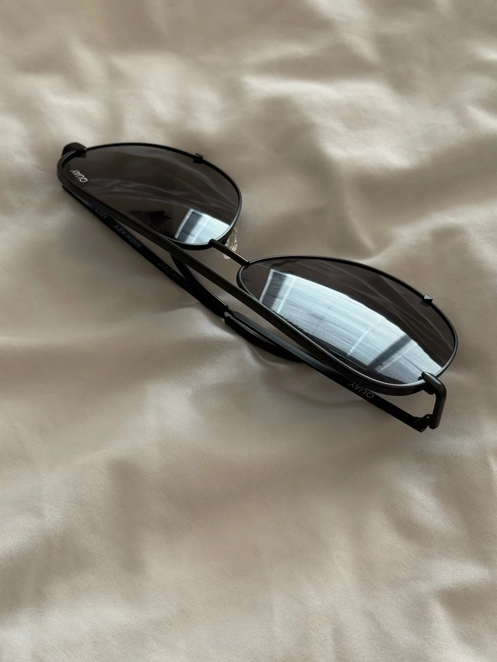 QUAY Australia High Key 1212 Aviator Polarized Sunglasses - Black / Smoke
